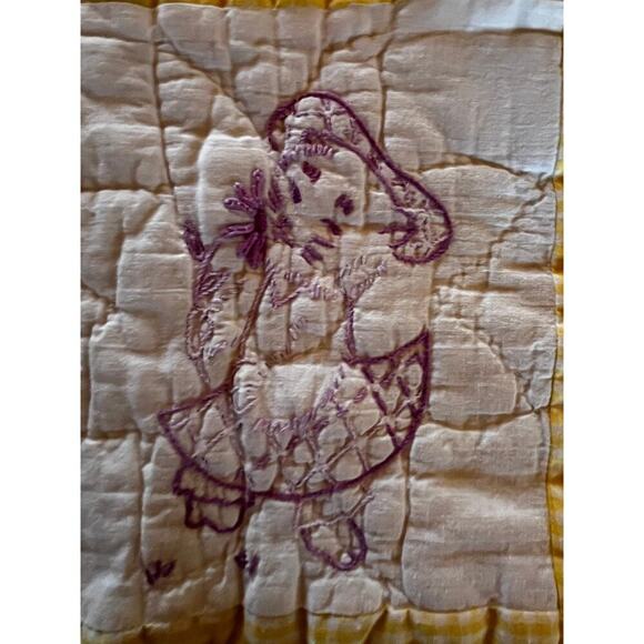 Beautiful Vintage Homemade quilt. Yellow w/ stars & Bears. Baby. Kids 52x40 - Picture 5 of 9